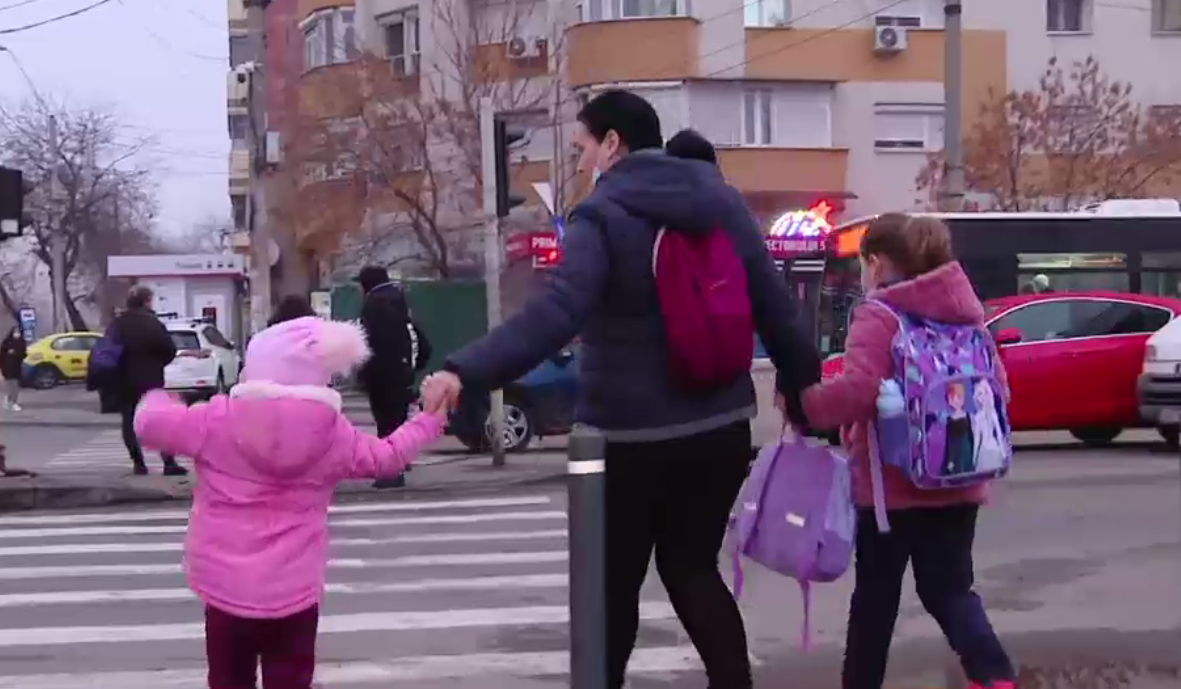 Matinalii DigiFM, spiridușii lui Moș Nicolae pentru copii ale căror ghetuțe ar fi rămas goale