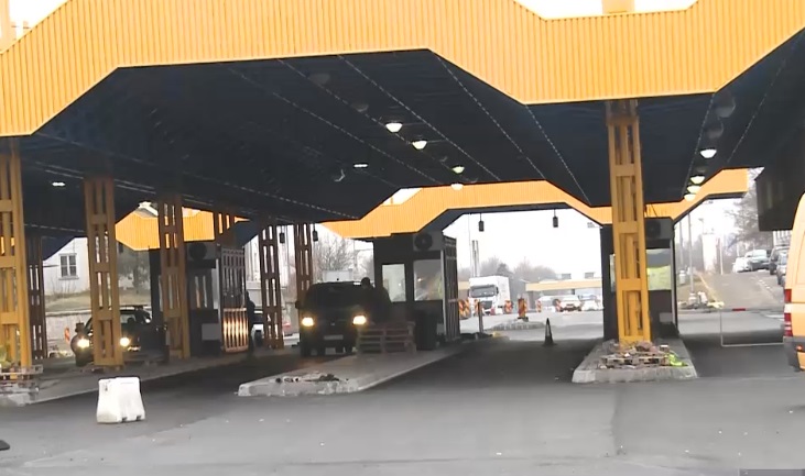 Descinderi de amploare la Vama Borș I. Polițiștii au verificat gheretele vameșilor, iar toate mașinile au fost direcționate la Borș II