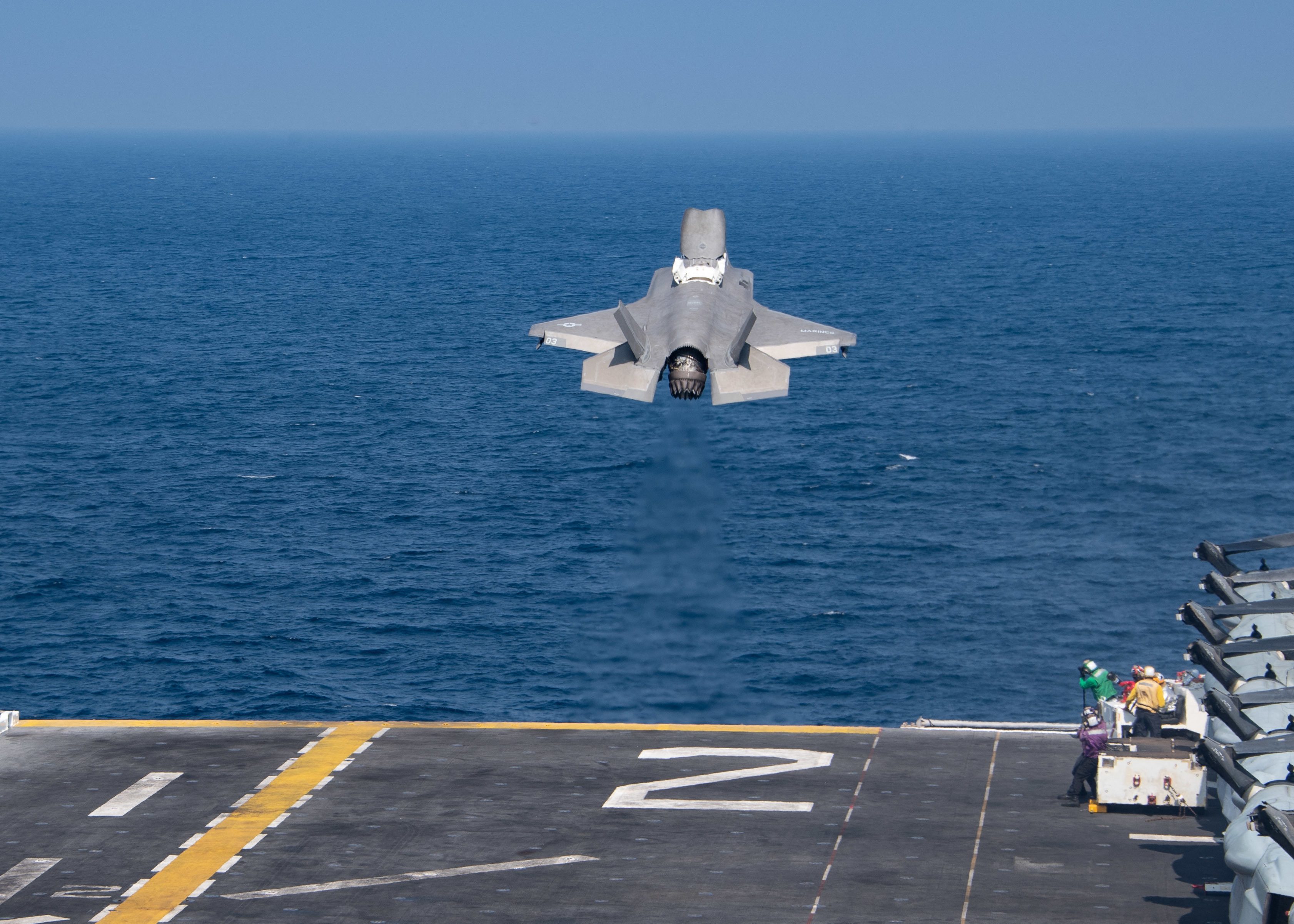 Americanii au reuşit să recupereze înaintea ruşilor epava avionului „invizibil” F-35 prăbuşit în Mediterana luna trecută