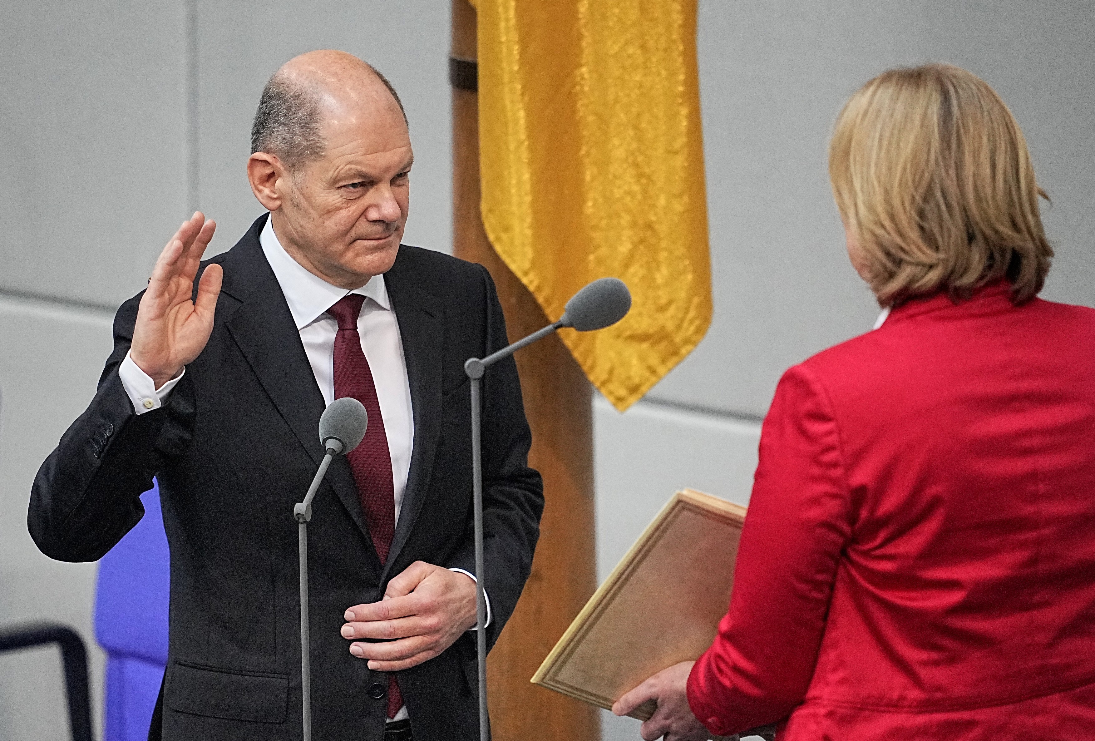 Olaf Scholz este noul cancelar al Germaniei.  „Era Merkel” a luat oficial sfârşit