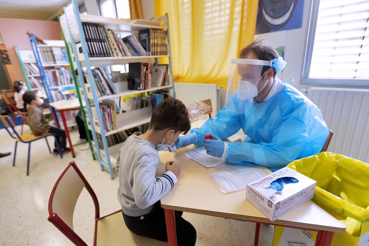 Fără teste, școala nu începe în siguranță săptămâna viitoare. Sorin Cîmpeanu: Este îngrijorător, am cerut de la IGSU de multă vreme
