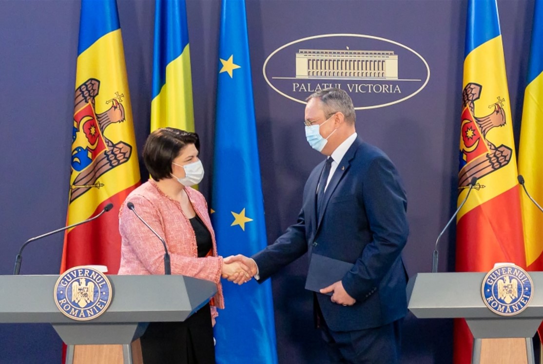 România va sprijini Moldova cu păcură dacă Gazprom oprește furnizarea de gaze. Premierul Ciucă, discuție cu omologul de la Chișinău