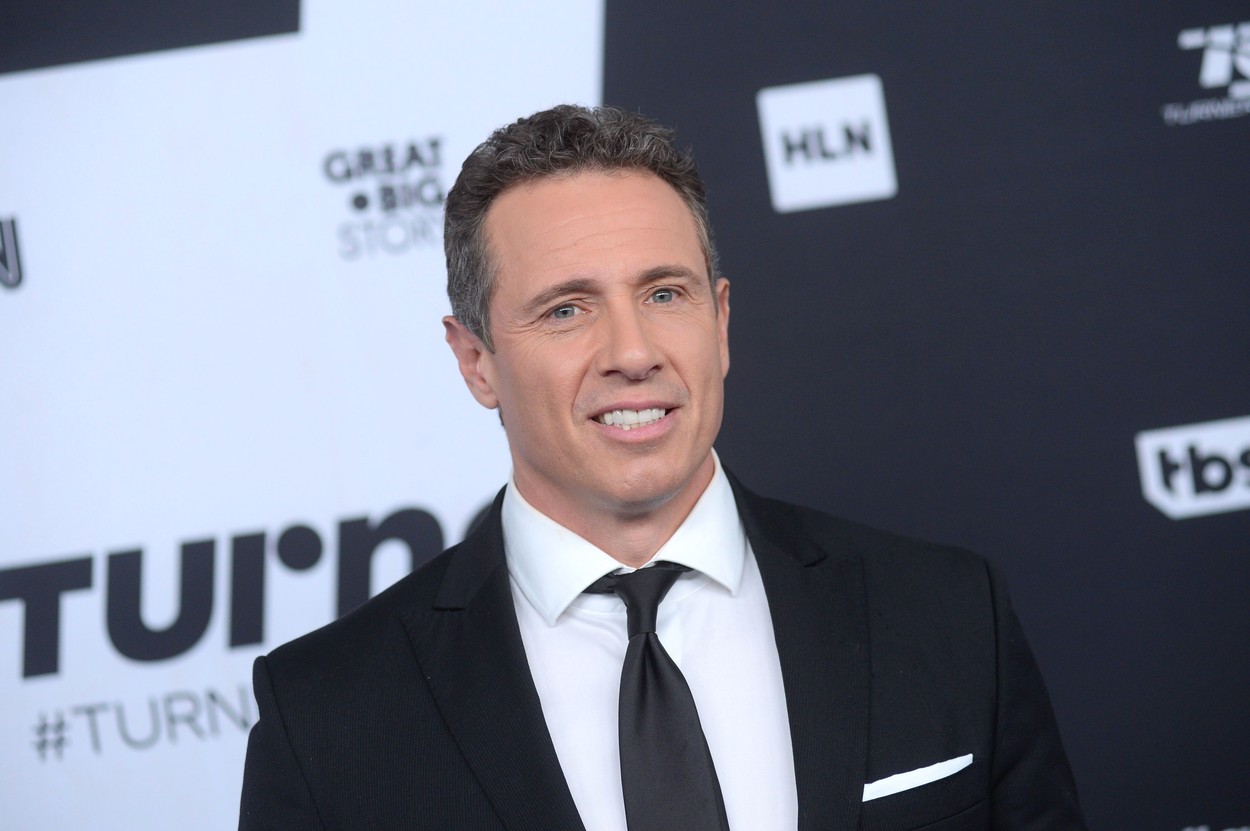 CNN l-a suspendat pe prezentatorul Chris Cuomo pentru că și-a ajutat fratele într-un scandal de hărțuire sexuală