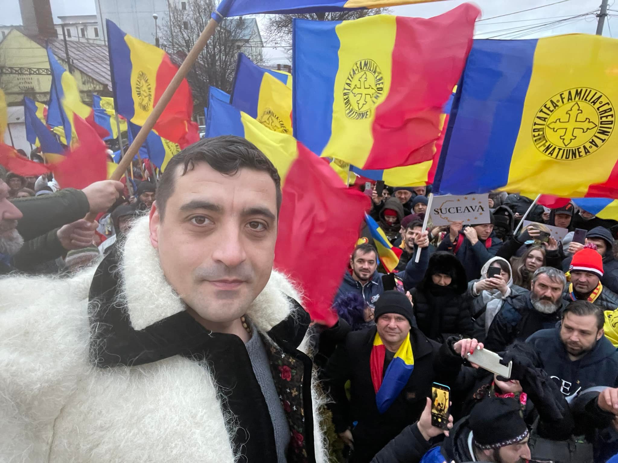 AUR a organizat Marșul Unirii la Alba Iulia. Simion: 364 de zile protestăm împotriva corona, Iohannis și altor viruși. Azi e sărbătoare
