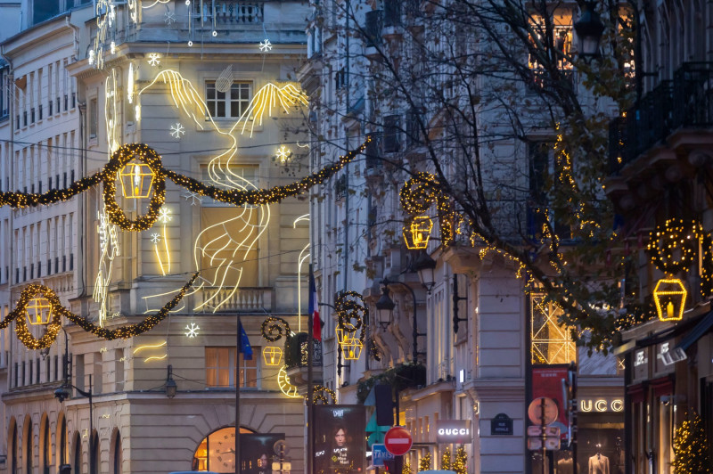 People shopping for Christmas in the chic district of rue du Faubourg Saint Honore.