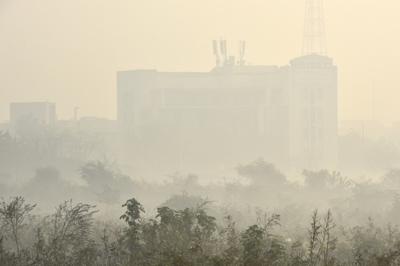 Heavy Smog Engulfs Delhi-NCR, Noida, Uttar Pradesh, India - 29 Nov 2021