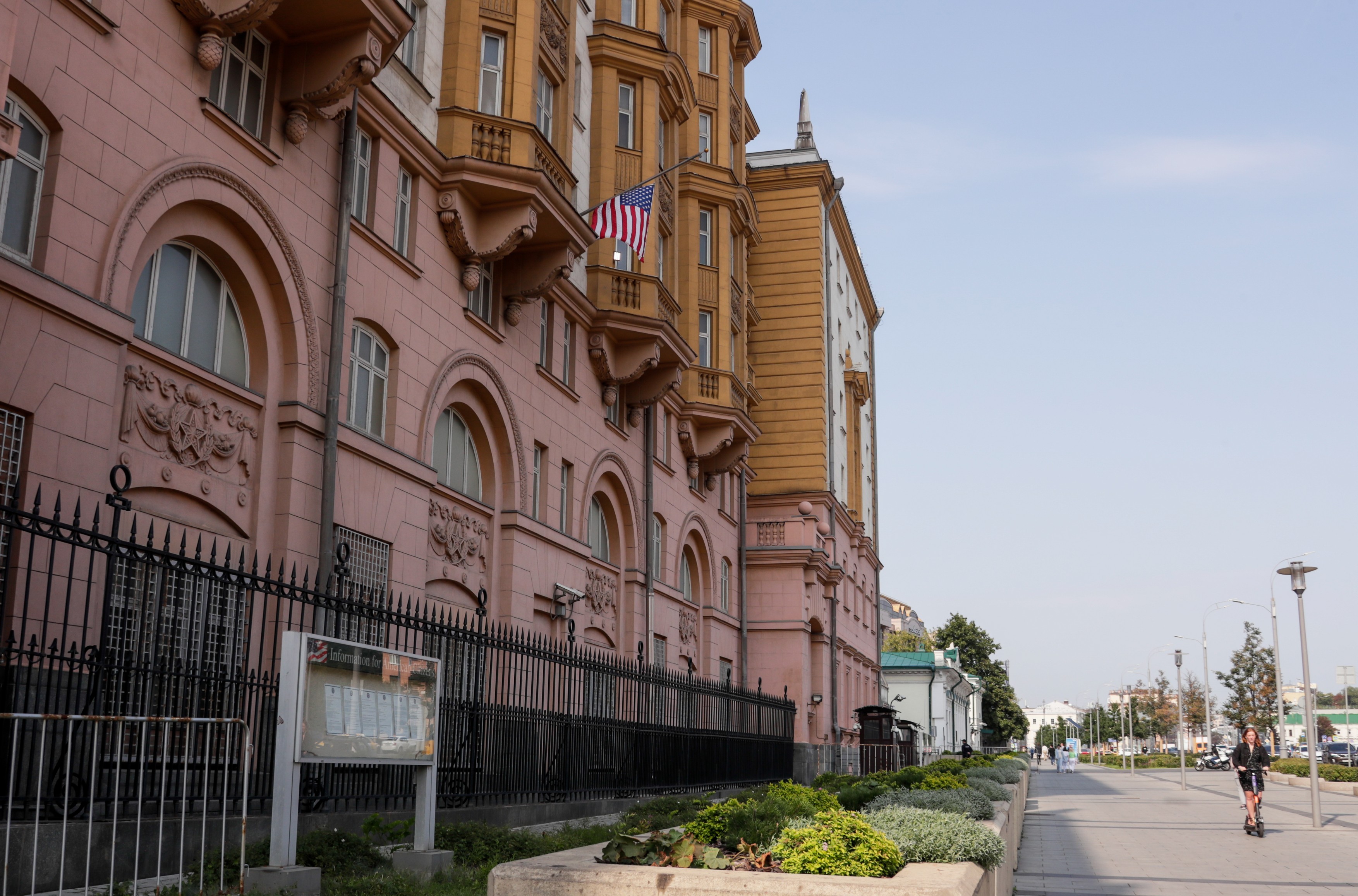 Rusia dă afară din țară diplomați americani, după ce SUA au decis că 27 de diplomați ruși trebuie să plece mai devreme