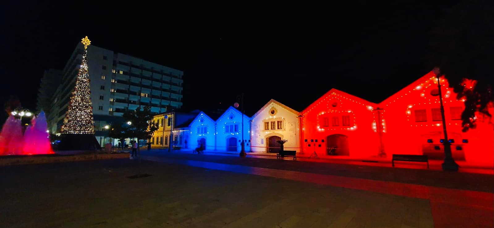 Cum s-a văzut România, din Cipru, pe 1 Decembrie: Clădiri importante din trei mari orașe au fost iluminate în roșu, galben și albastru