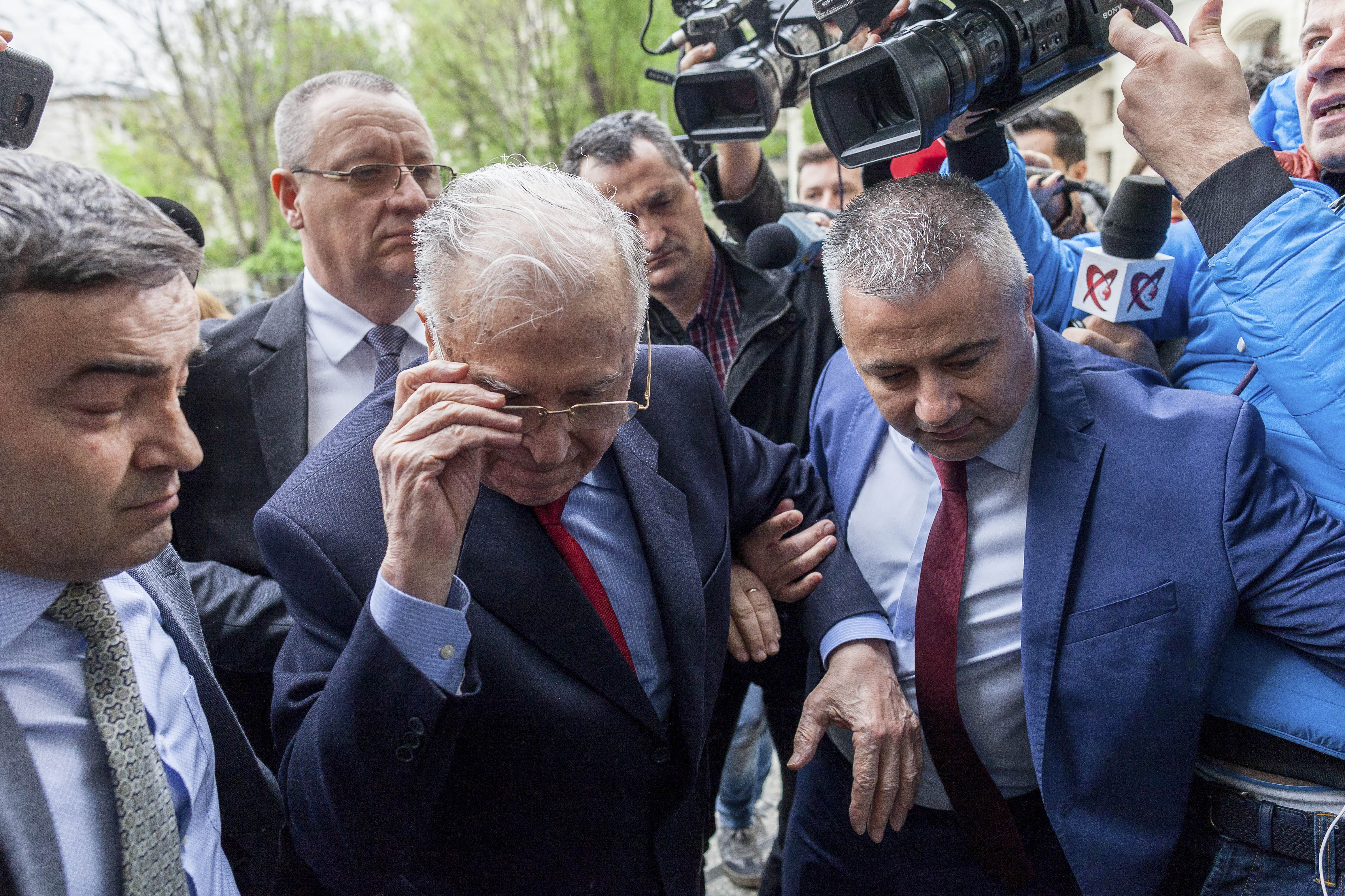 ÎCCJ: Ion Iliescu poate fi anchetat penal în legătură cu moartea a patru persoane în timpul Mineriadei