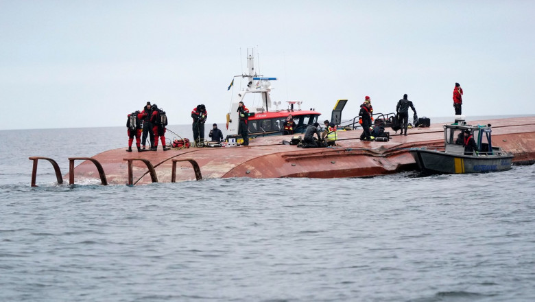 Nava Karin Hoej, sub pavilion danez, s-a răsturnat în urma coliziunii cu o altă ambarcațiune. F