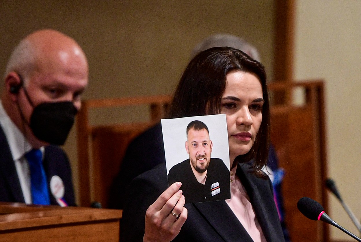 Serghei Tihanovski, trimis după gratii pentru că voia să candideze la președinția Belarusului, a fost condamnat la 18 ani de închisoare