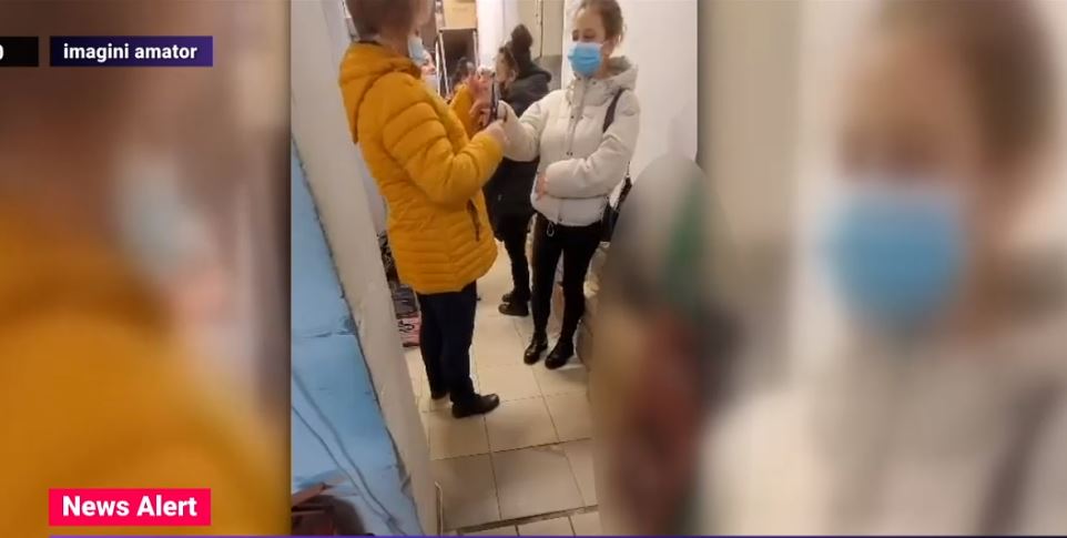 O profesoară din Constanța le-a tăiat unghiile elevelor cu o foarfecă. Conducerea liceului a luat primele măsuri