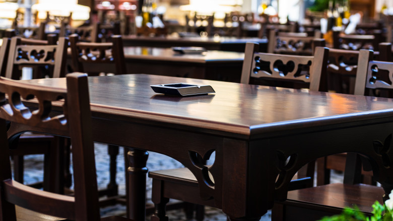 Companiile din HoReCa se plâng că restaurantele și hotelurile au rămas fără jumătate din clienți. Solicitarea lor către Guvern