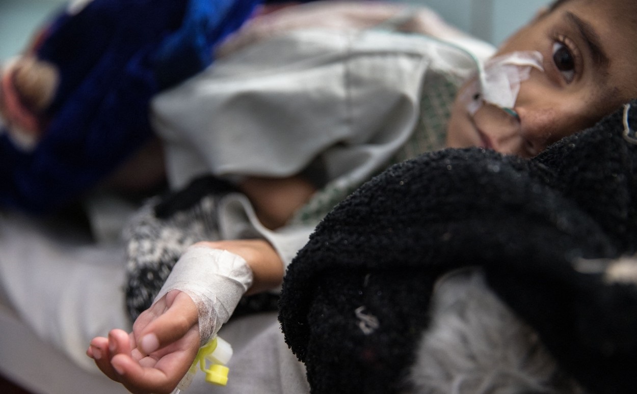14 milioane de copii afgani, în pragul foametei. 98% din populația Afganistanului nu are suficientă mâncare (Salvați Copiii)