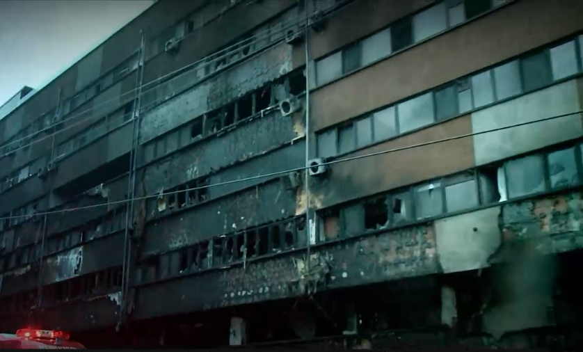 ISU Dobrogea: Dezvoltatorul nu a cerut autorizaţie de securitate la incendiu pentru blocul cuprins de flăcări