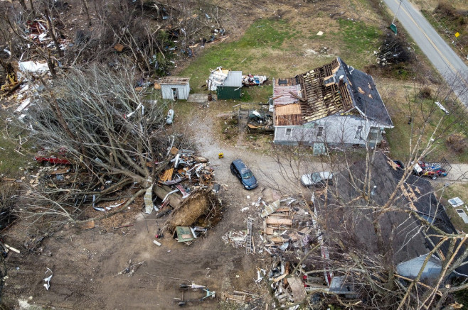 Mai multe tornade violente au lovit câteva state americane din centrul şi sudul ţării.