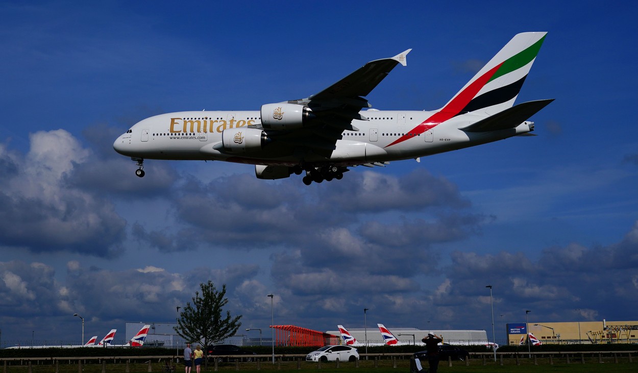 Ultimul avion superjumbo Airbus A380 a ieșit pe poarta fabricii. Lansat ca o minune a aeronauticii, s-a dovedit a fi un eșec comercial