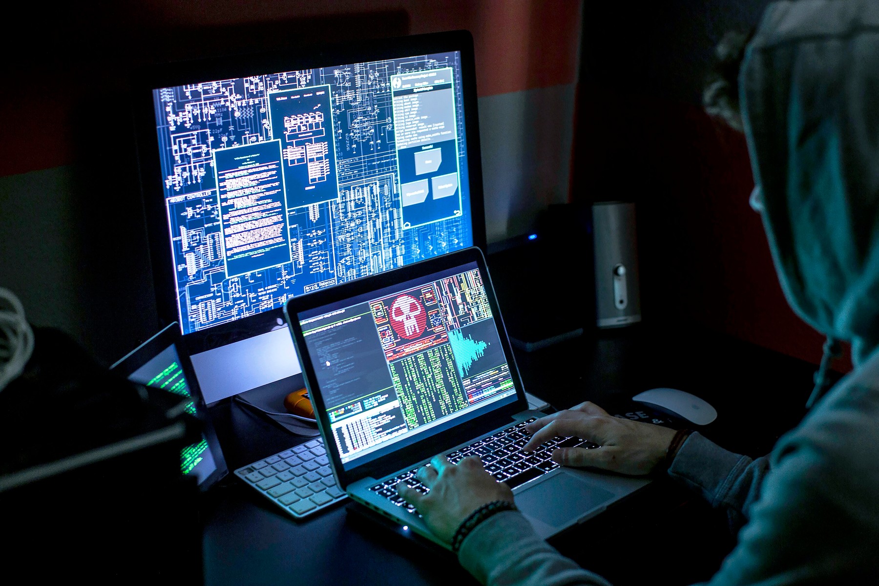 O eroare de program pune în pericol securitatea a sute de milioane de calculatoare și telefoane smart. „Este o bombă cu ceas”
