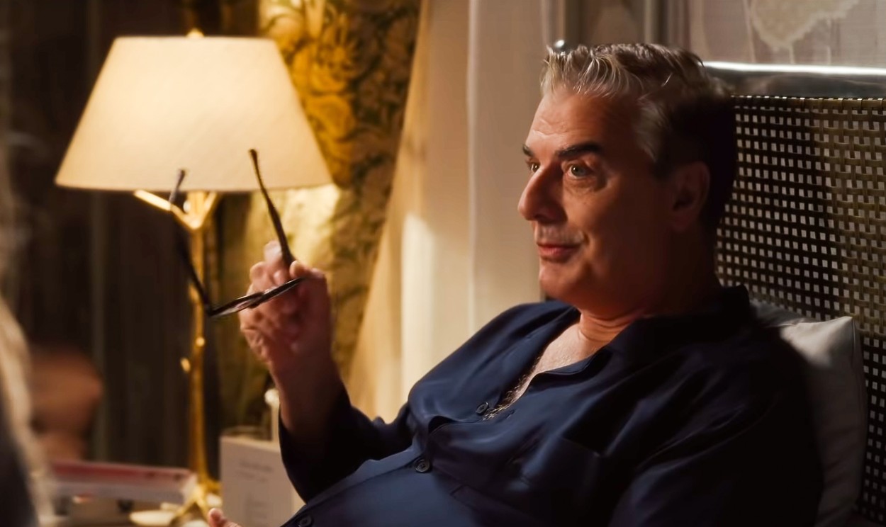 Actorul Chris Noth neagă acuzaţiile de agresiune sexuală formulate de două femei împotriva sa