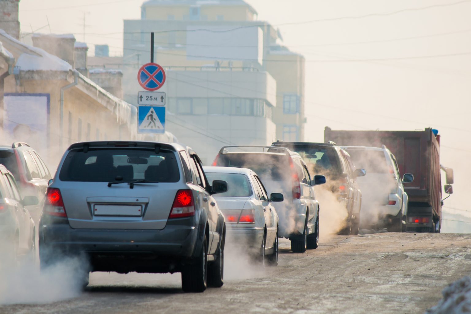 Tanczos Barna: E imposibilă interzicerea importurilor de mașini vechi. Autoritățile locale au soluții pentru reducerea poluării