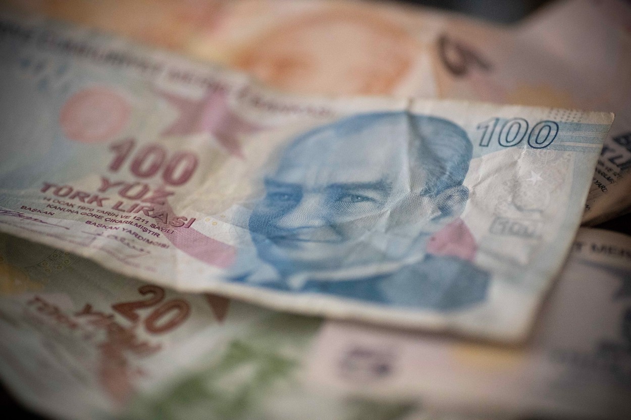 Turcia riscă să se afunde și mai mult în criză, după o nouă decizie controversată a președintelui Erdogan