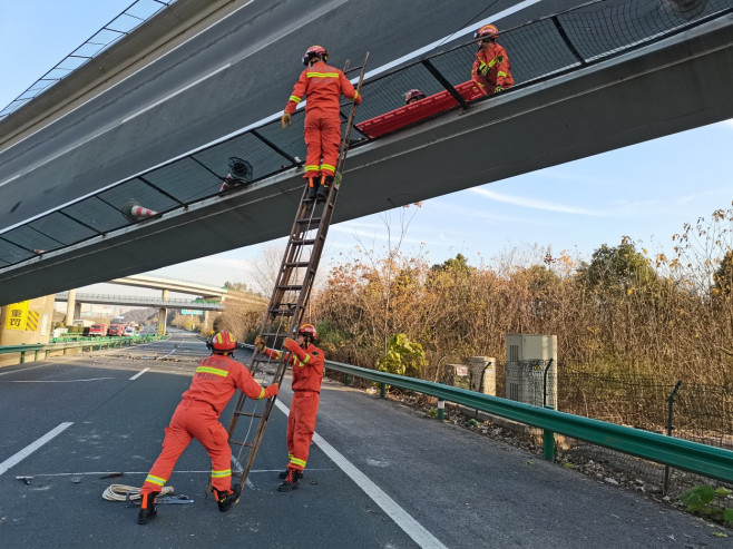 CHINA HUBEI EZHOU BRIDGE COLLAPSE (CN)