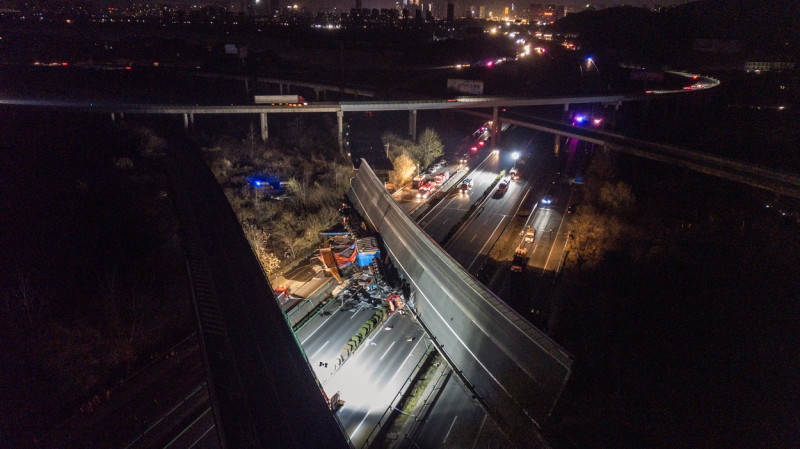 CHINA HUBEI EZHOU BRIDGE COLLAPSE (CN)