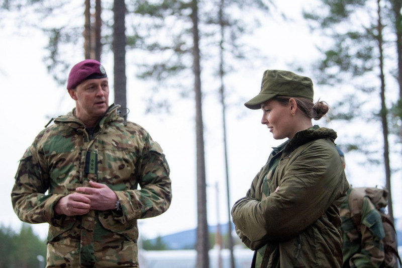 Rena Leir, Norway. 20th Nov, 2021. Rena 20211120.Princess Ingrid Alexandra visits Rena Leir. The visit is a confirmation gift from the Armed Forces. Colonel and commander of the Armed Forces' special command, Lars Lilleby.Photo: Annika Byrde / NTB Credit
