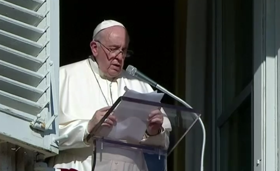 Papa Francisc: Mă rog pentru Ucraina dragă, pentru oamenii săi, tensiunile să fie rezolvate prin dialog internațional și nu cu arme