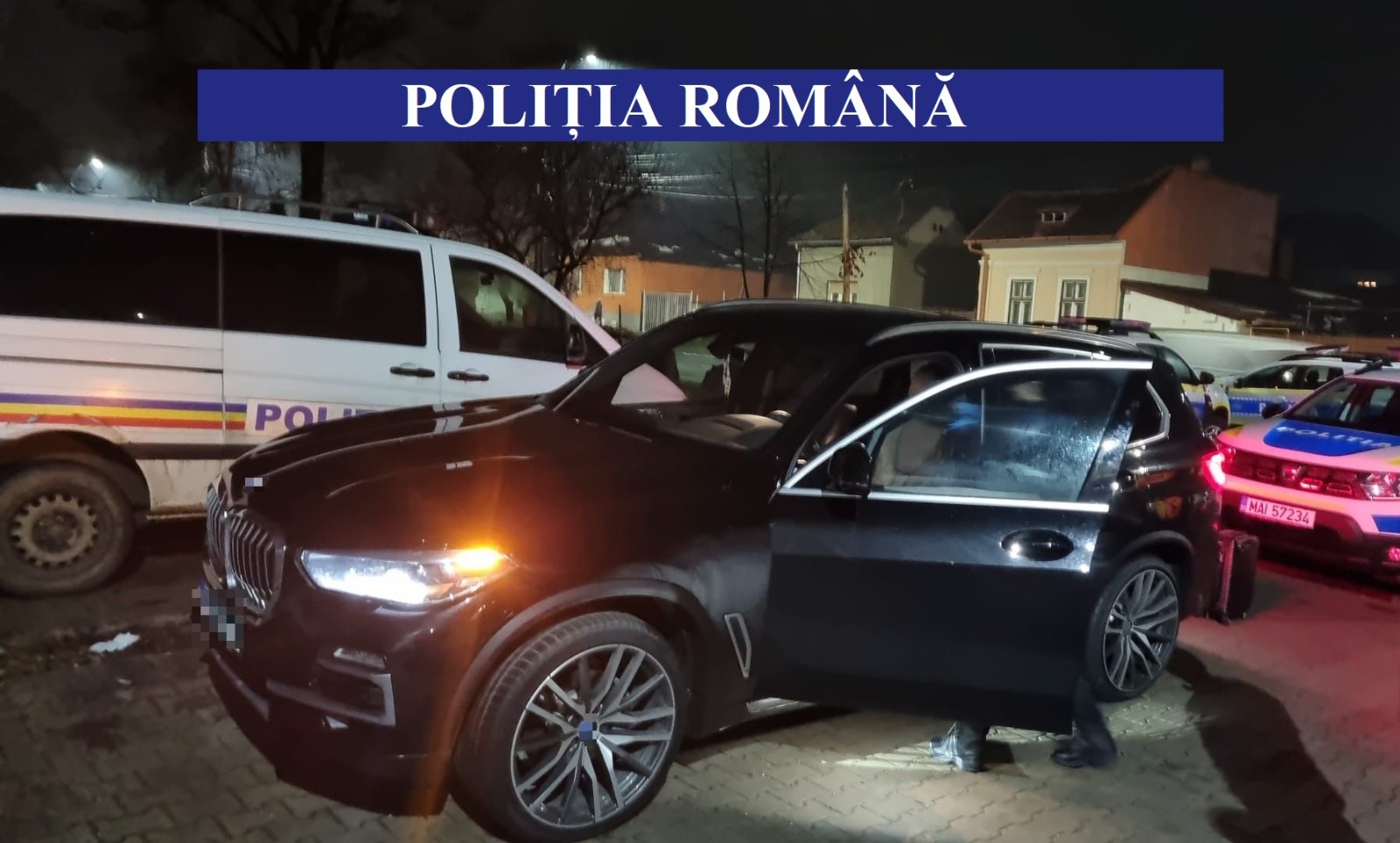 Bolid de lux, furat din SUA, găsit în trafic în România. La volanul SUV-ului de 90.000 de euro se afla o tânără de 26 de ani