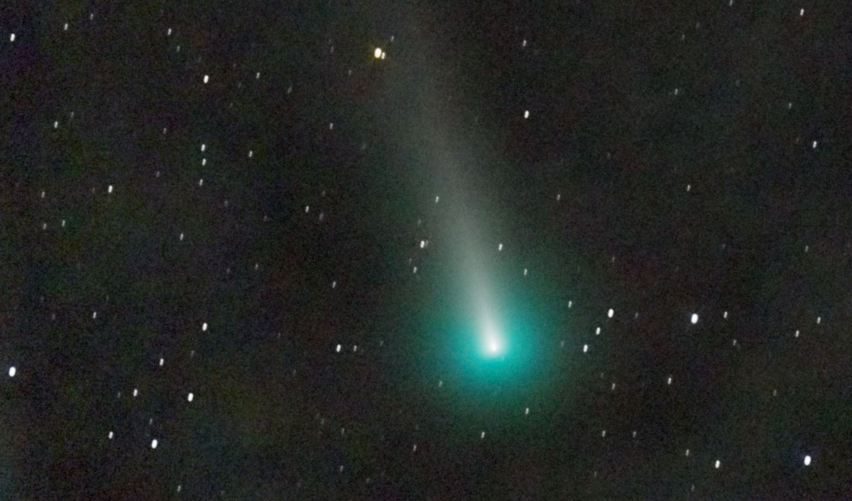 Cometa Leonard face ultima trecere pe lângă Pământ. Unde poate fi văzut obiectul spațial