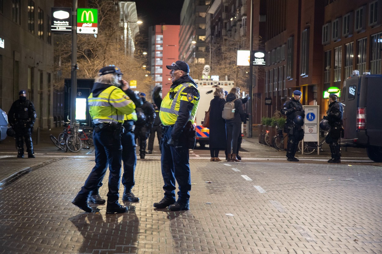 Un bărbat a fost condamnat la 4 ani de închisoare în Olanda pentru că a tras cu pistolul în ambasada saudită