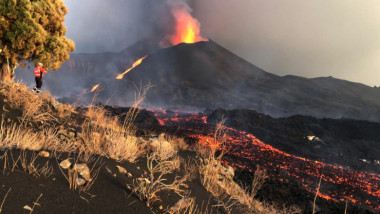 Erupție a vulcanului din La Palma.