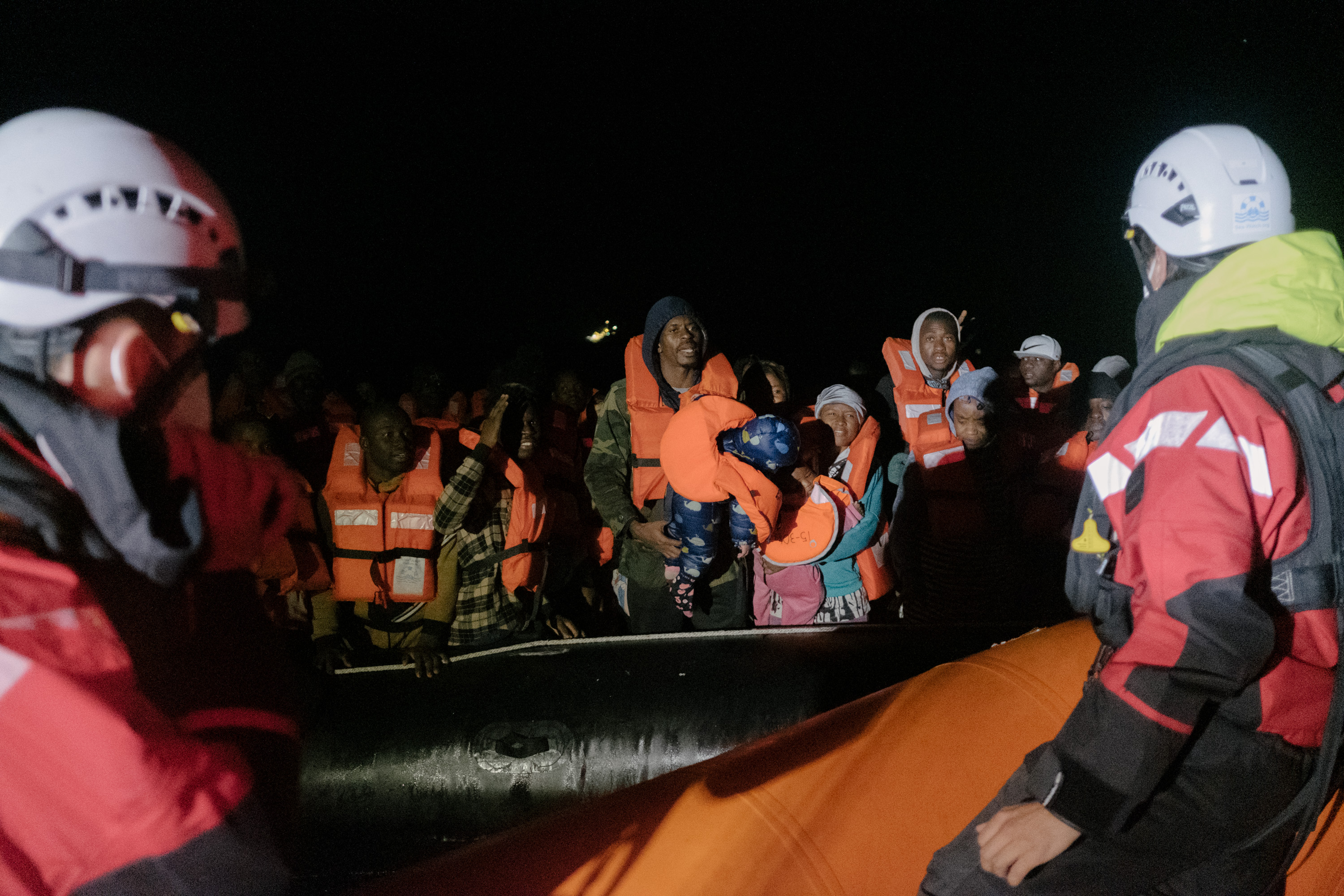 „Operațiune de Crăciun” în Marea Mediterană. Peste 270 de migranţi au fost salvaţi