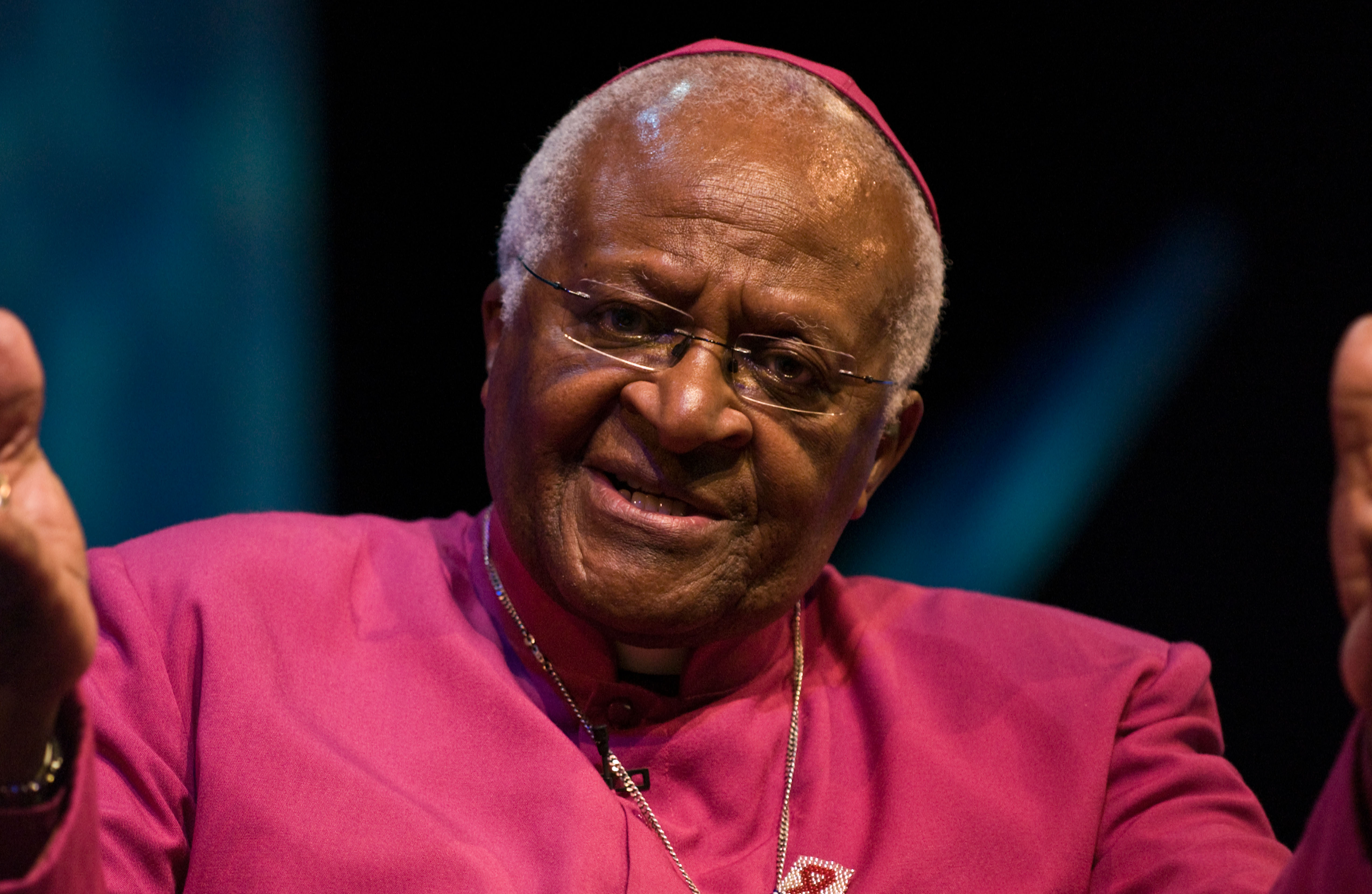 Arhiepiscopul sud-african Desmond Tutu a murit la vârsta de 90 de ani