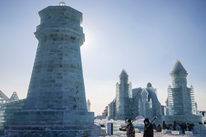 CHINA HEILONGJIANG HARBIN ICE SNOW WORLD CONSTRUCTION (CN)