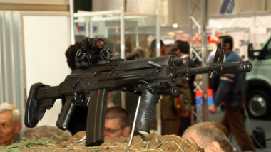 Armă fabricată în România.