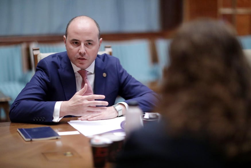 Lecția acestor zile. Valorile sunt mai importante decât conformismul