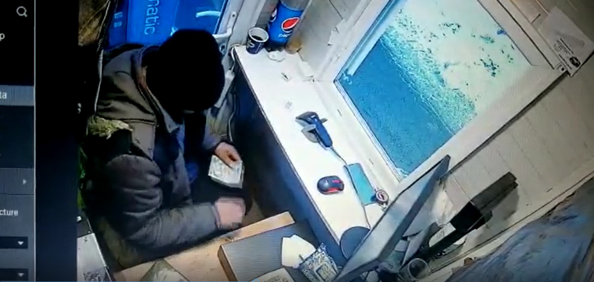 VIDEO. Angajaţi ai parcărilor din staţiunea Straja, acuzaţi că fură bani din încasări. Imaginile postate de primarul din Lupeni