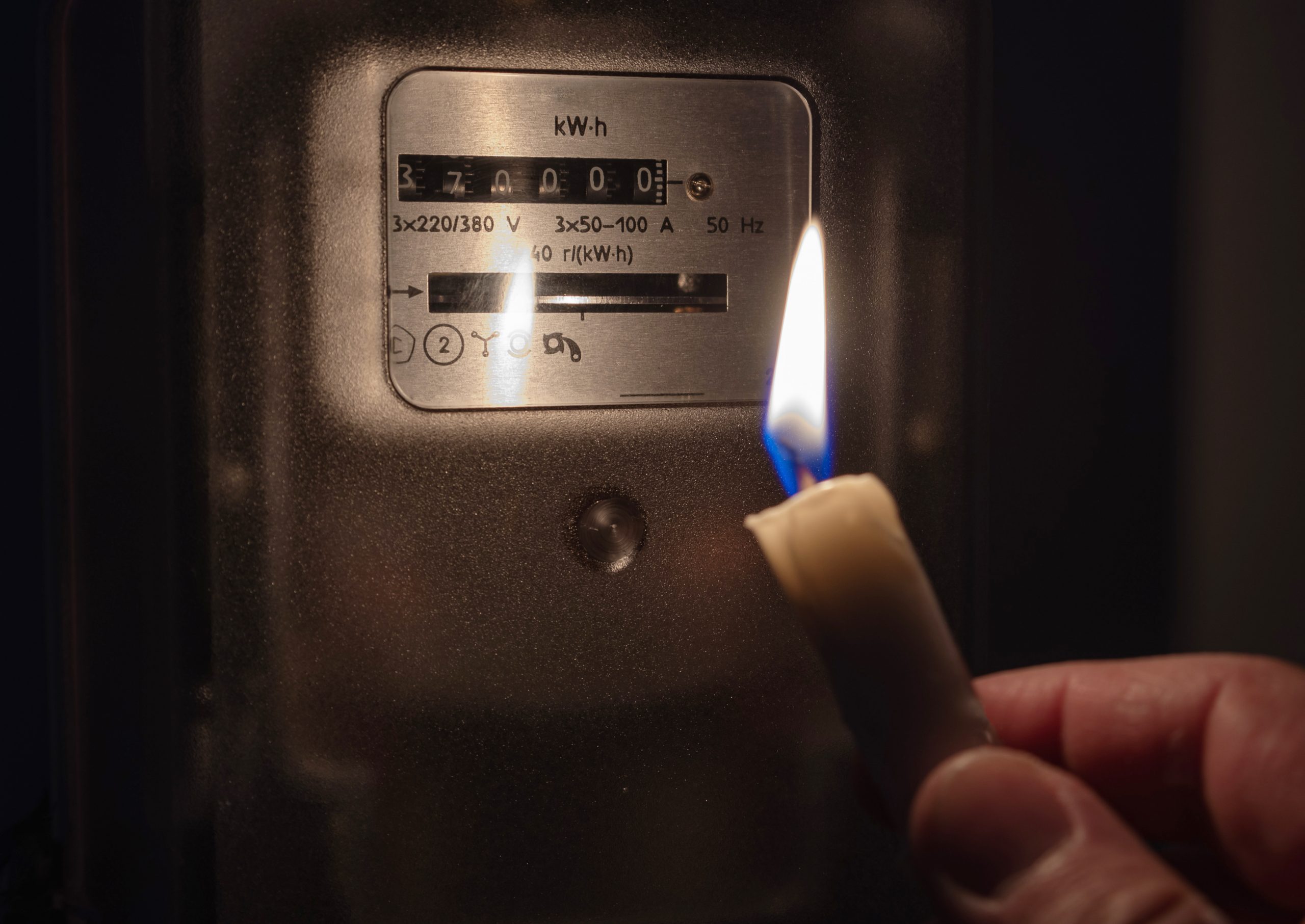 Zone din Bucureşti, Ilfov şi Giurgiu vor rămâne temporar fără curent electric în următoarele trei zile