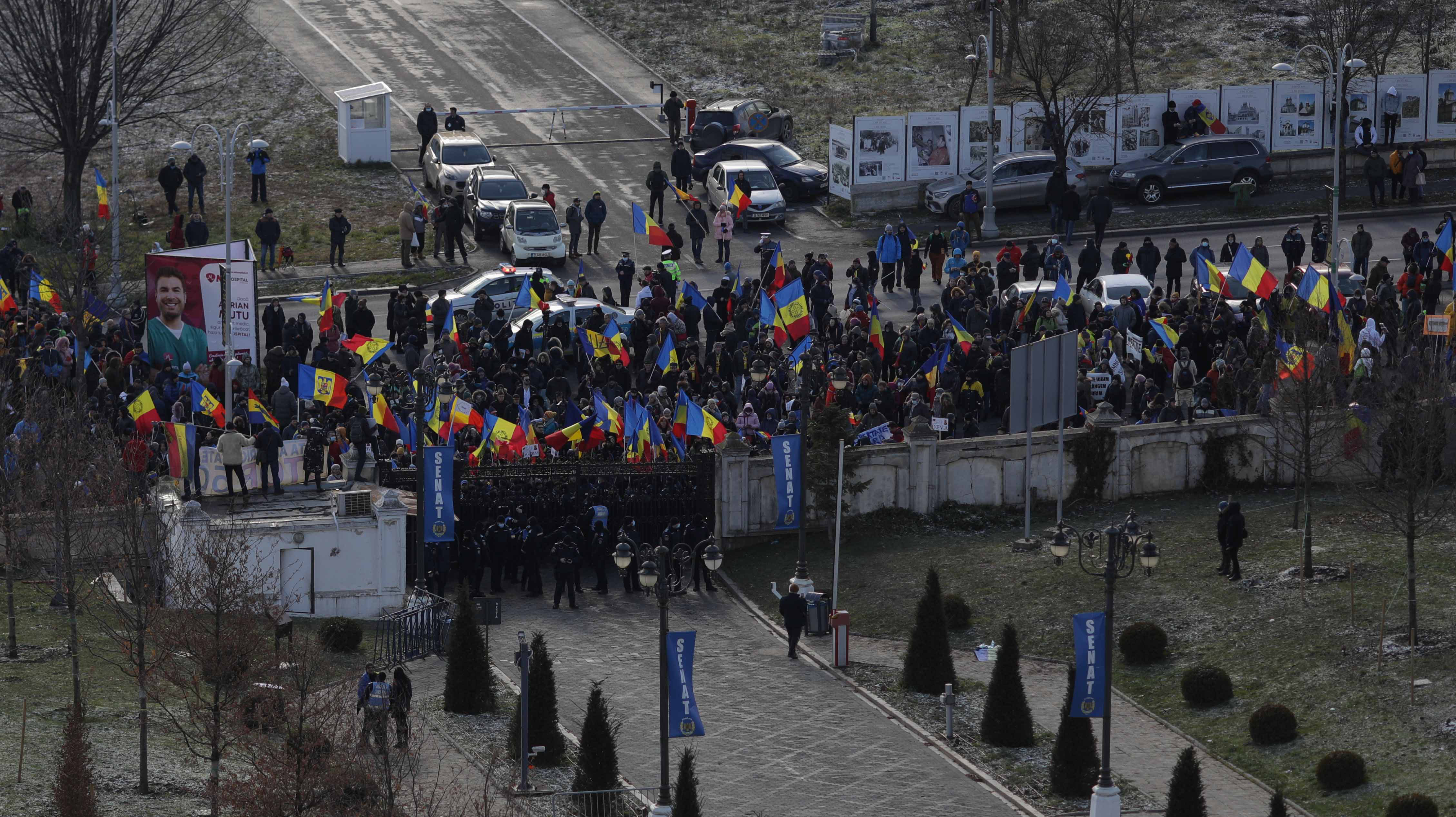 Șeful Jandarmeriei Bucureşti, despre protestul de la Parlament: „Adunarea a fost paşnică şi situaţia a fost sub control”
