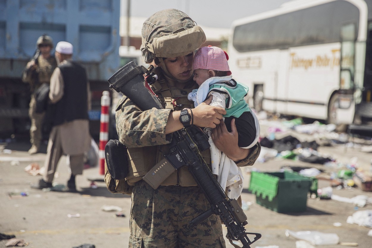 Şeful Pentagonului a ordonat o anchetă asupra retragerii SUA din Afganistan sub administraţia Biden