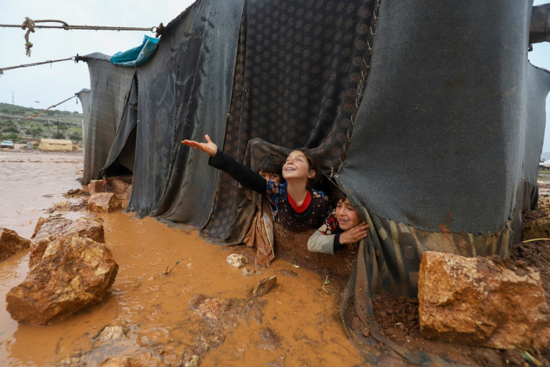 ianuarie copii in noroi siria profimedia-0645948856