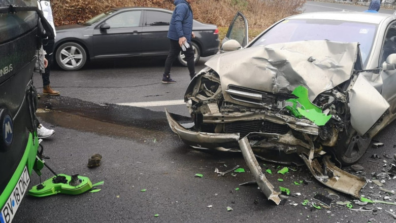Accident rutier pe drumul dintre Brașov și Poiana Brașov.