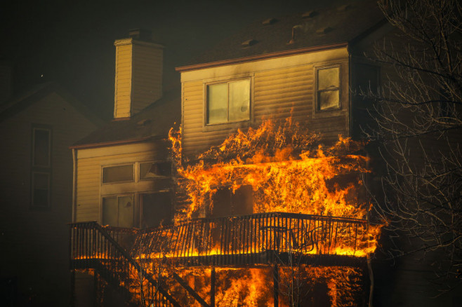 Sute de case au fost complet distruse de un incendiu uriaș, în Colorado FOTO: Getty Images