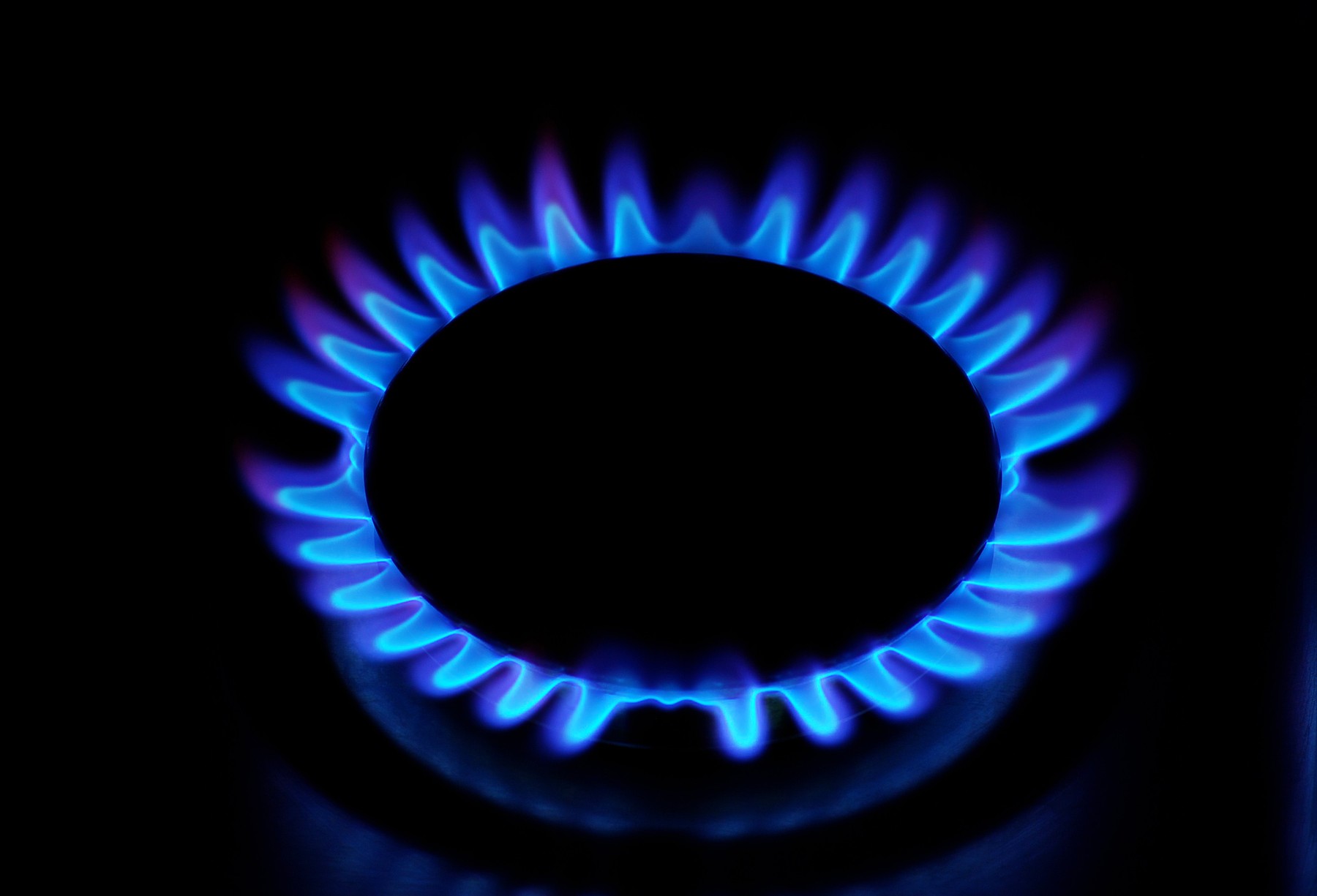 Guvernul dă asigurări că nu vor fi probleme cu furnizarea energiei electrice și a gazului în această iarnă