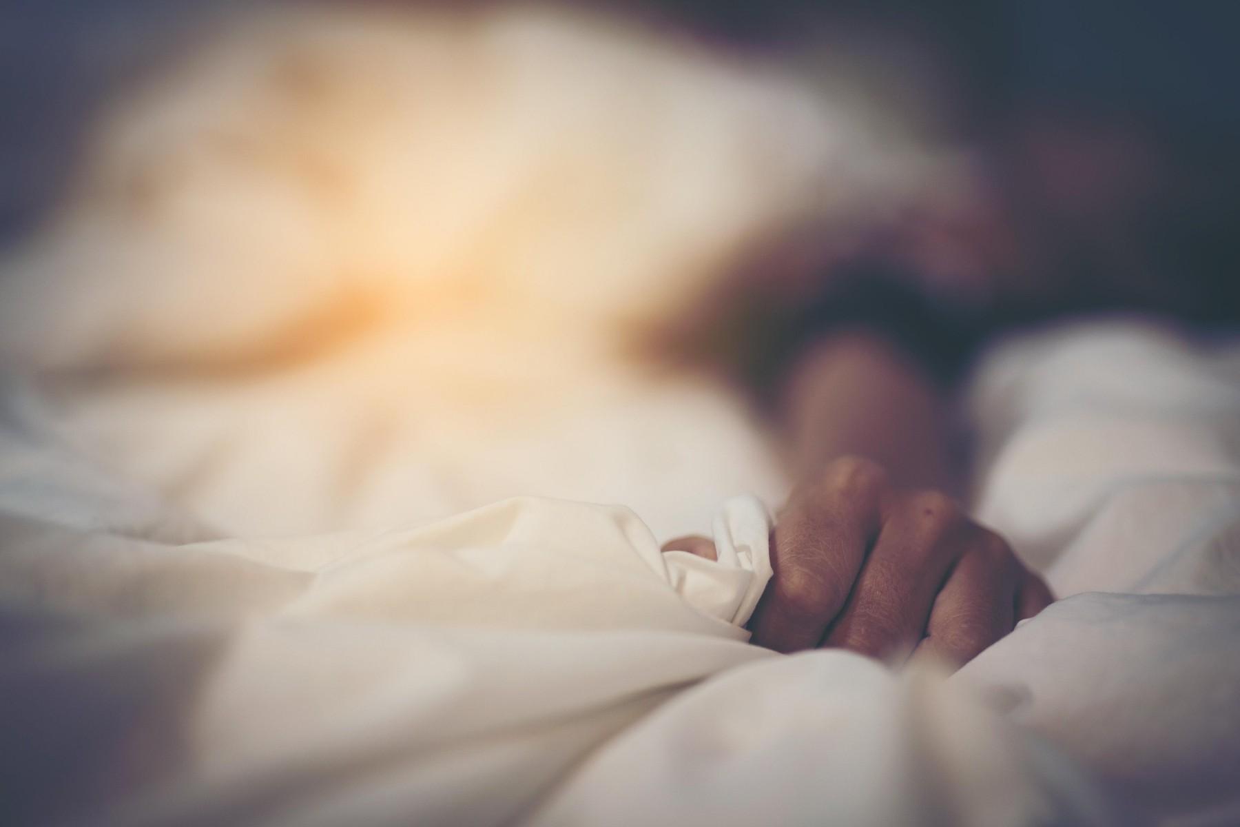 Două minore au fost violate de un asistent maternal la care se aflau în plasament