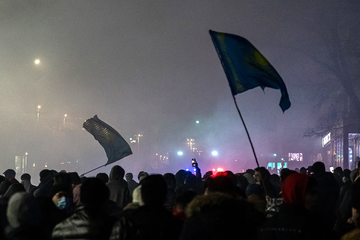 Guvernul din Kazahstan a demisionat în urma protestelor de amploare provocate de prețurile mari la combustibil