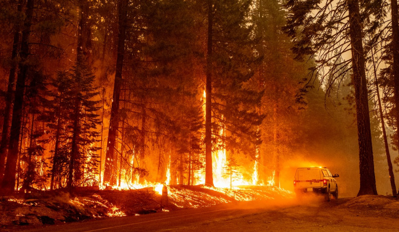 Incendiul Dixie Fire din California