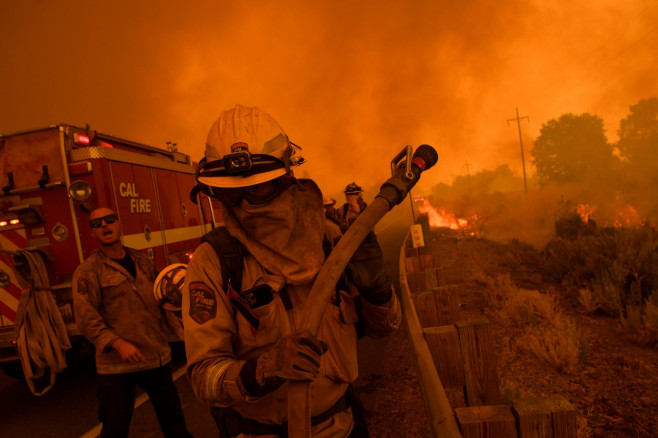 Incendiul Dixie Fire din California